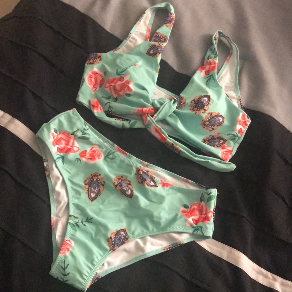 Bikini set NWT